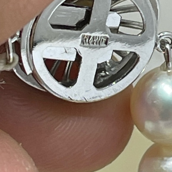 K14 white Gold /Akoya Pearl Necklace size 17 inches, Pearls size 7.5-8 mm - Picture 7 of 10